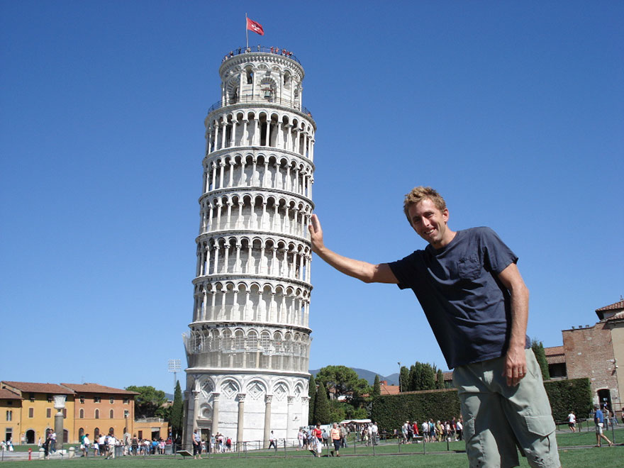 Travel Expectations Vs Reality 20 Pics Taking Photos With Leaning Tower Of Pisa In Italy