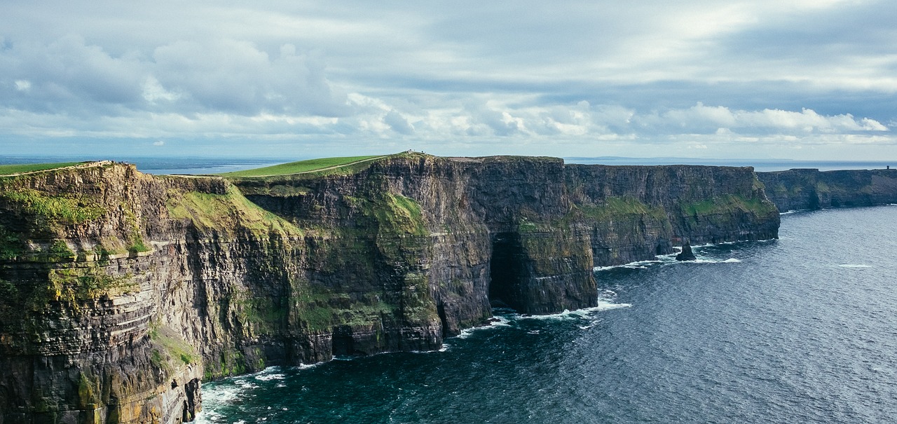 cliff of moher 2371819 1280