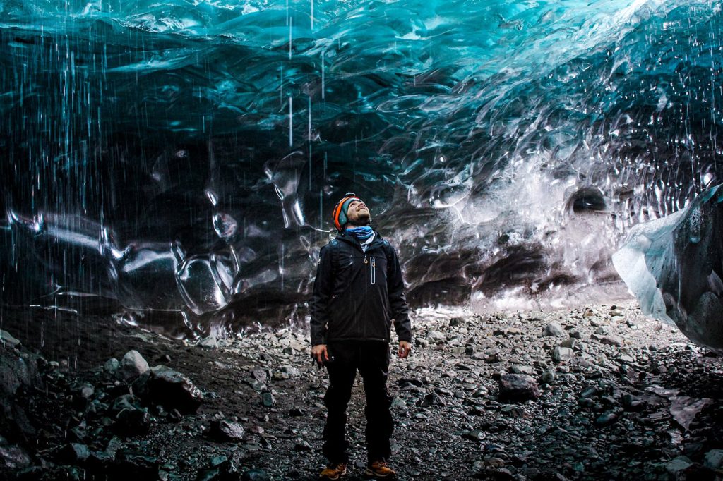 amazing caves iceland