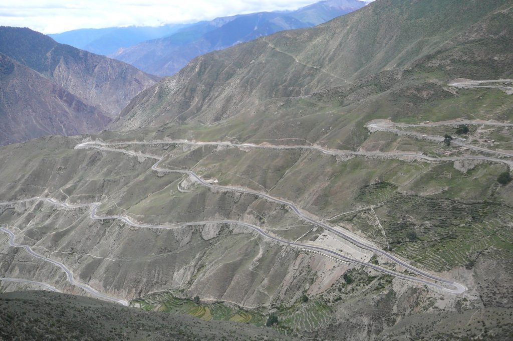 most dangeours roads in world sichuan tibet highway