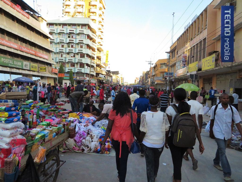 things to do dar es salaam kairakoo market