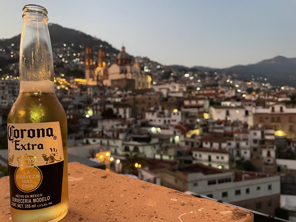 things to do taxco rooftop drink