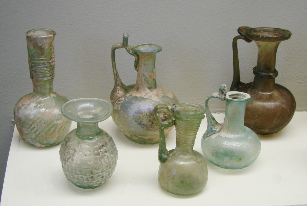 Roman glass from the 2nd century